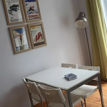 Funky, Affordable Mountain Apartment *