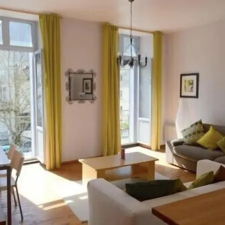 Funky, Affordable Mountain Apartment