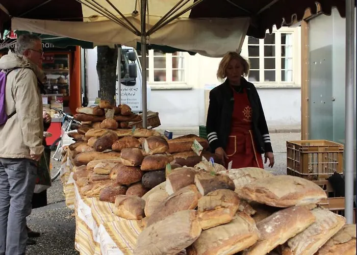 Funky, Affordable Mountain * Bagnères-de-Luchon